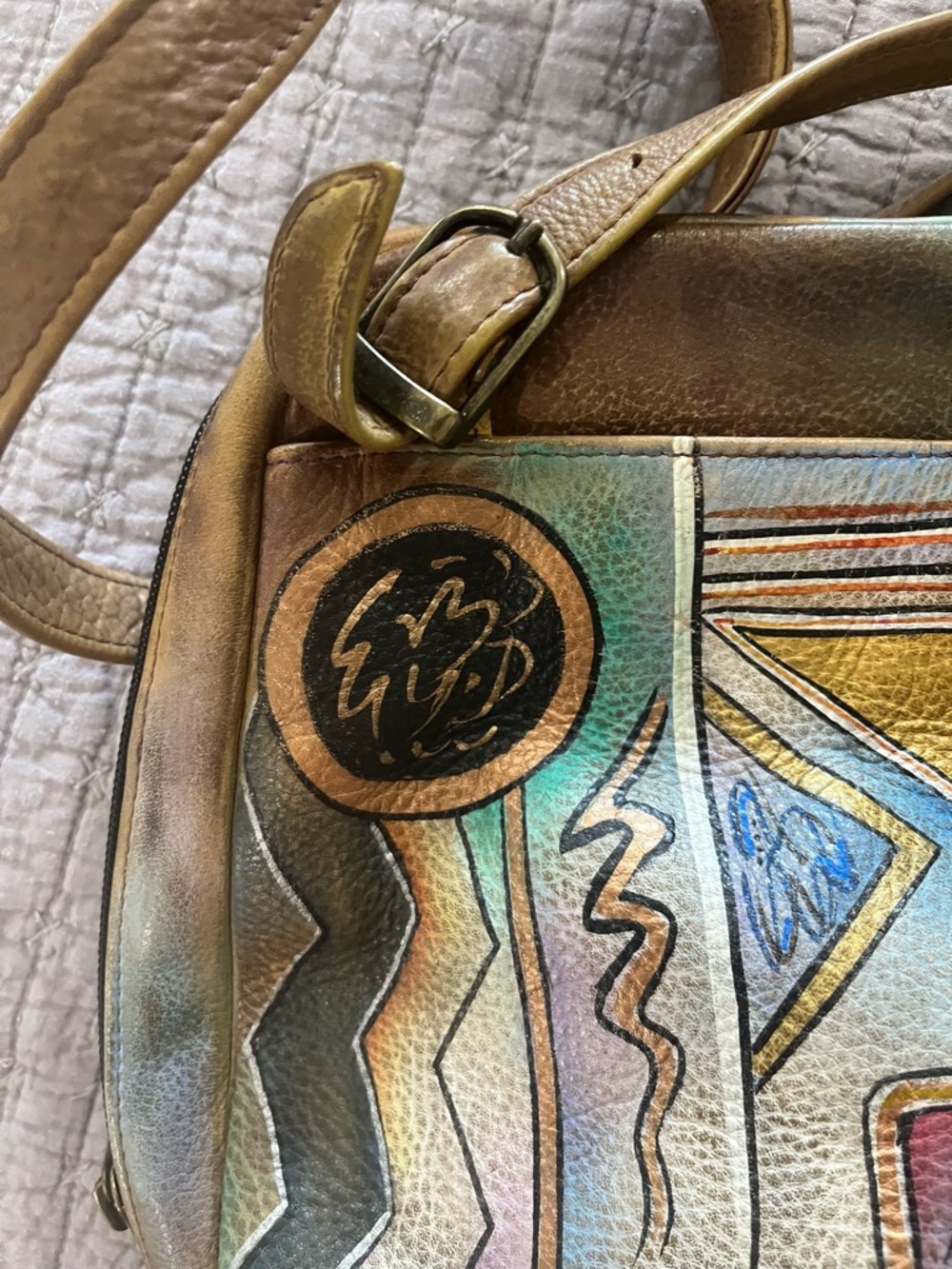 Artisan Multicolor Leather Shoulder Bag - Hand-Painted Geometric Design - Picture 3 of 7